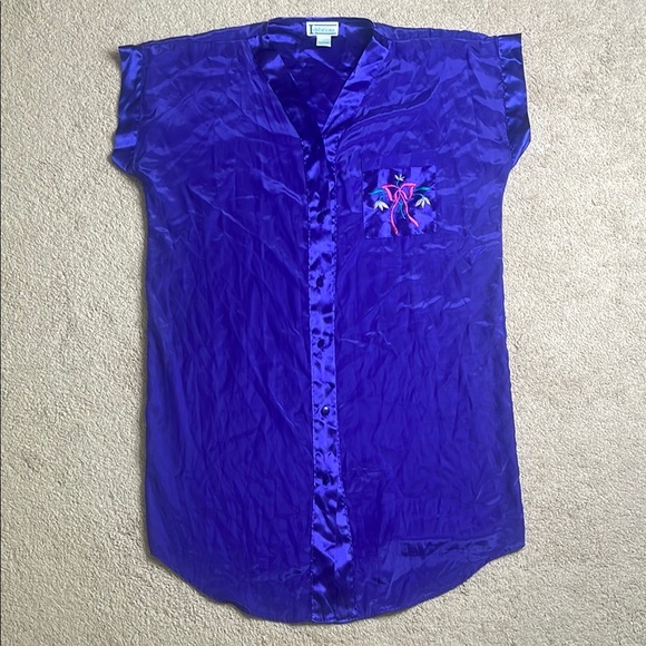 Luxurious Purple Plush Robe with Embroidered Detail - Picture 1 of 4